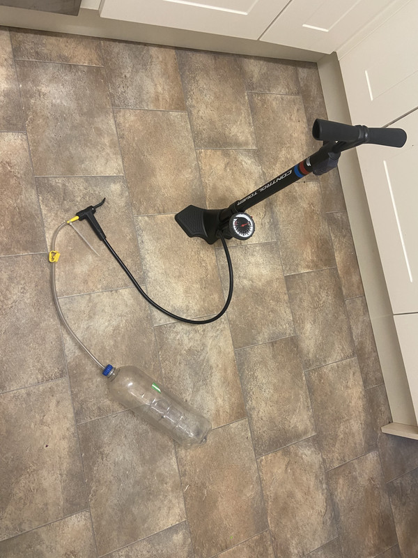 6B7E80AB-C55F-41C9-AFF1-3C5B941AA84D