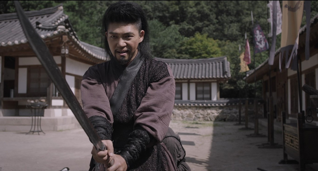 The Swordsman (2020) + Extras (1080p BluRay x265 HEVC 10bit EAC3 5.1 Korean + English SAMPA) [QxR]