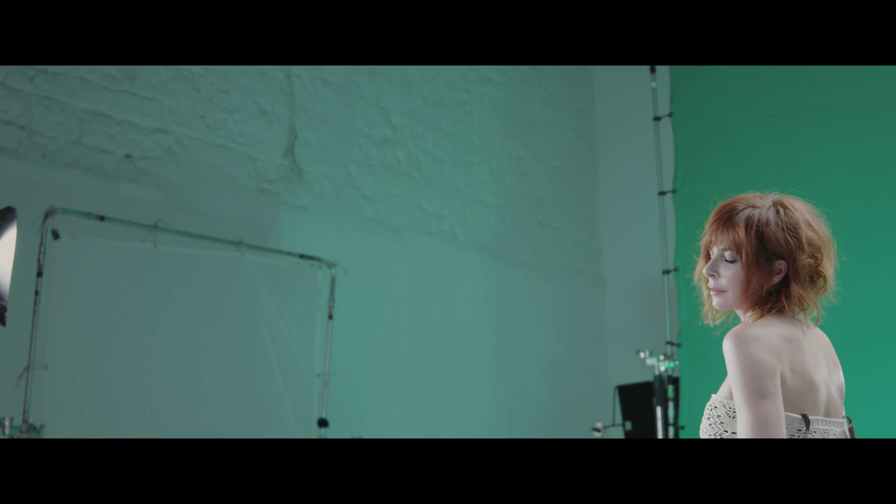 Mylène Farmer - L'Ultime Création - Sous Haute Tension0462