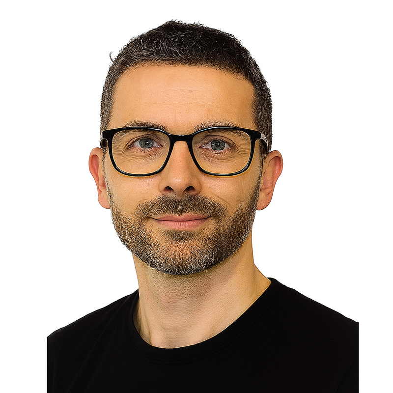 Portrait of Dr Michael Hannick