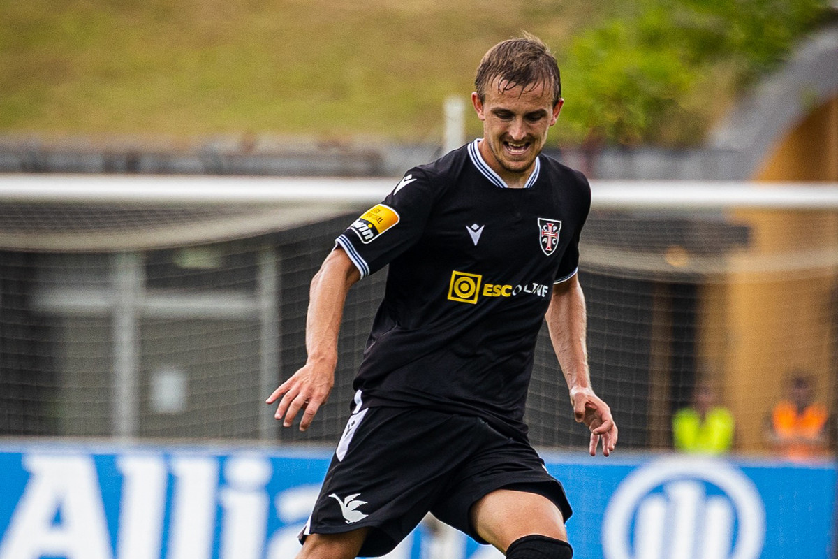 2796C343-3F64-44B3-BF71-AFC4694E2C0A