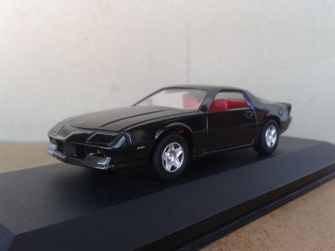 1982 Chevrolet Camaro Mk III Z28 (solido) (2)