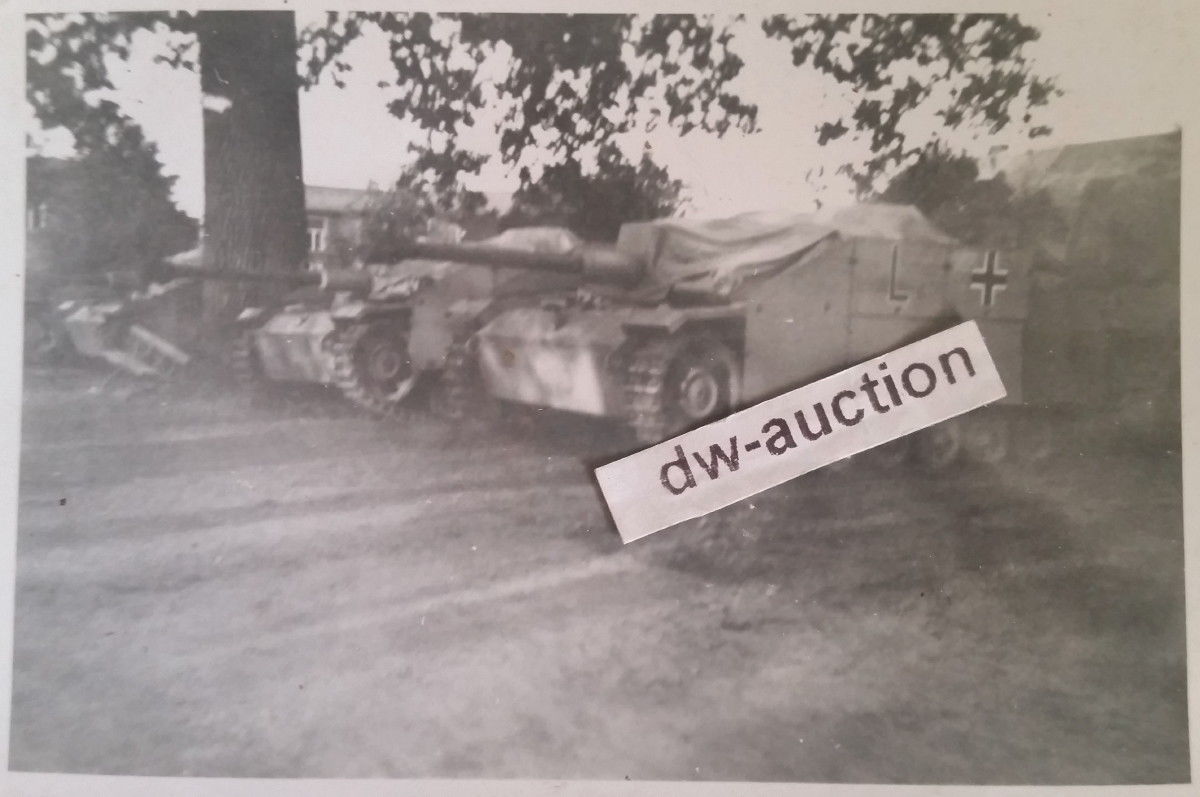 Sturmgeschütz Abt. 1005 , Stug mit Seitenschürzen und Kennung (2