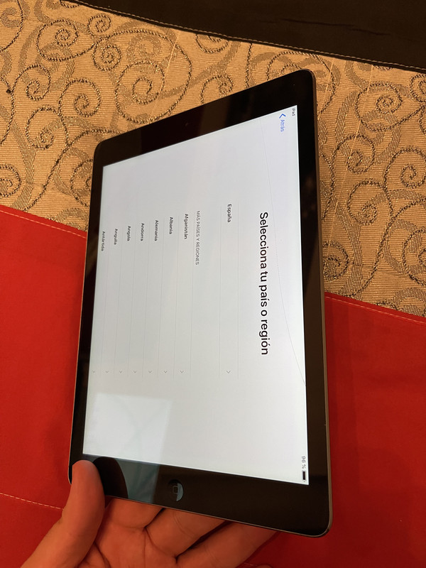 FE1A2883-682E-4EF7-AF34-6D293C4AE59B