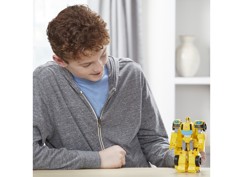 Transformers-Cyberverse-Ultra-Bumblebee-011