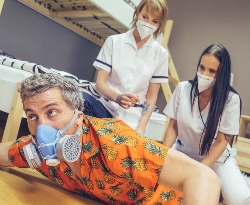 Jennifer Mendez, Ariela Donovan - Stuck Between Two Nurses 1080p