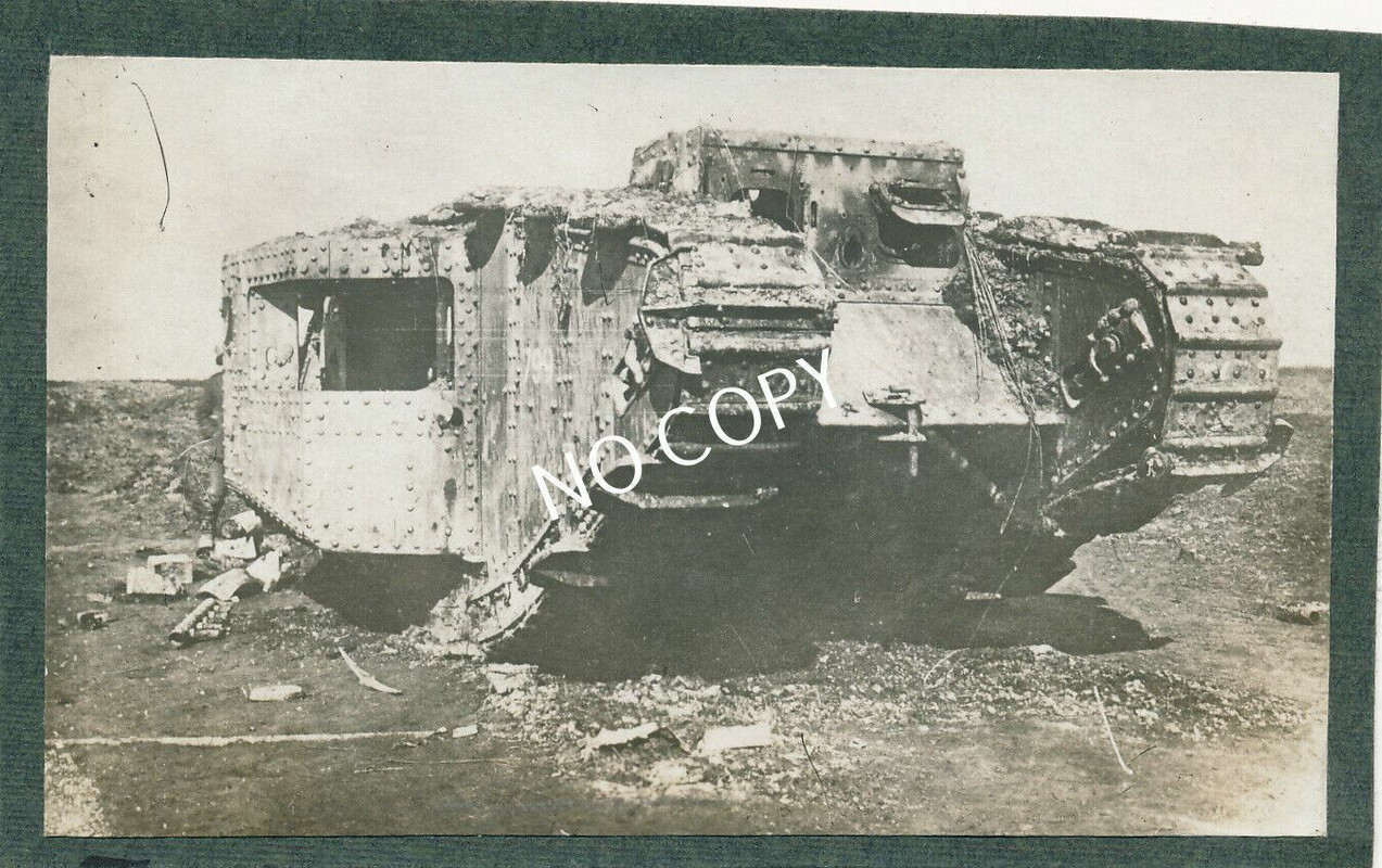 Foto WK I zerstöter Panzer tank char auf Schlachtfeld battlefield G1.22