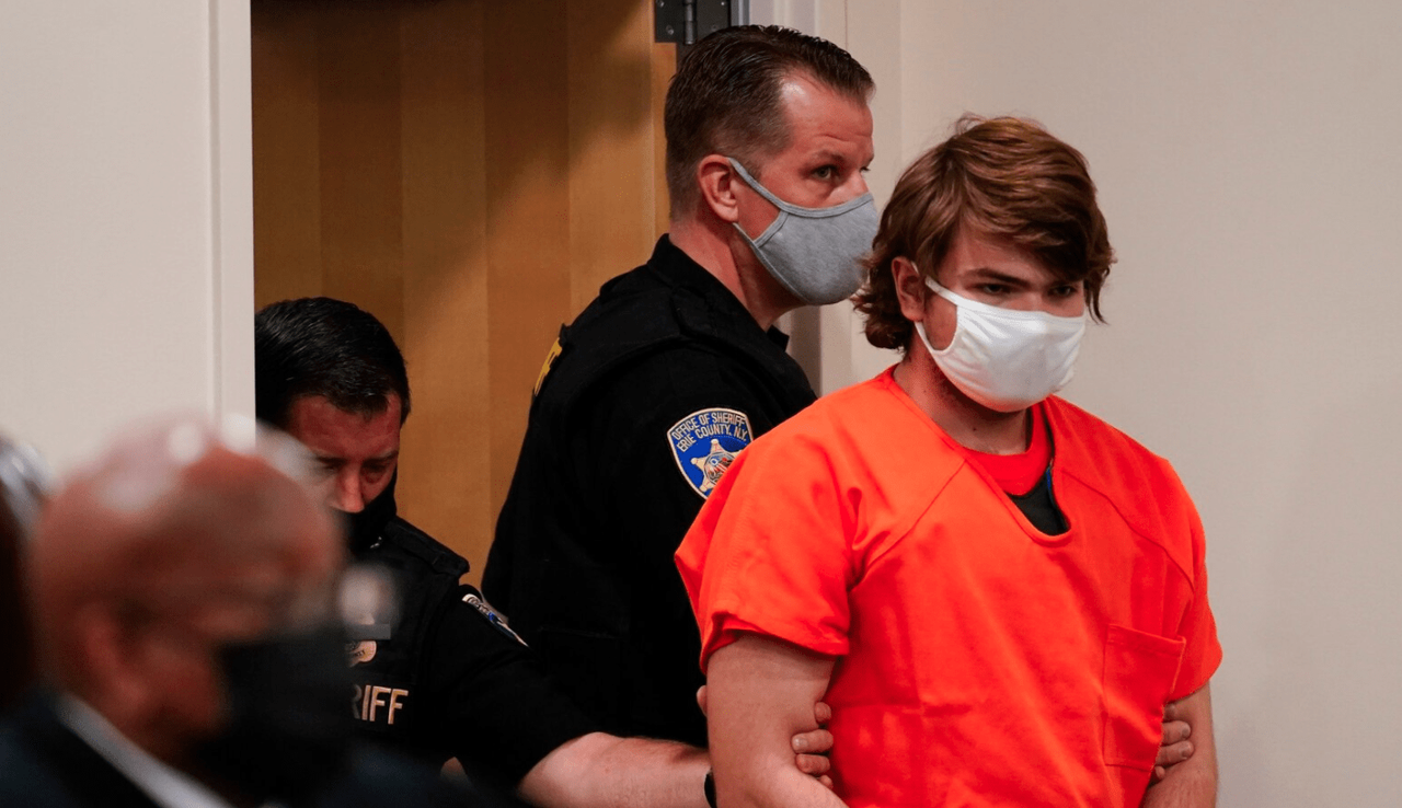 Autor de tiroteo en Buffalo enfrenta cargos de asesinato y terrorismo