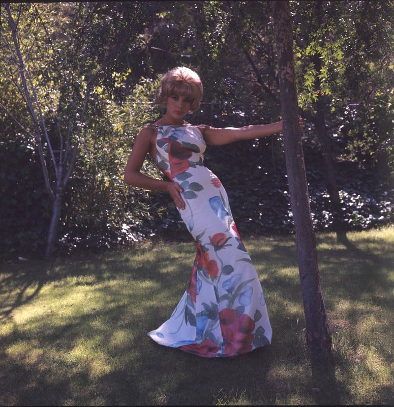 elke_sommer_me51