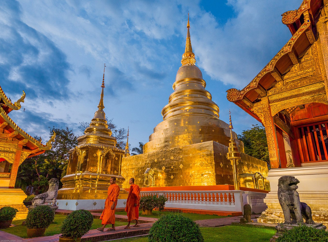 gold-singh-temple-thailand.jpg