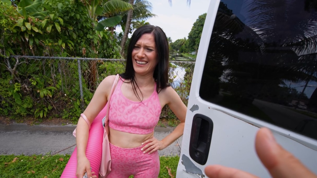 BangBus 25 06 11 Hope Fontaine Hope for French Anal