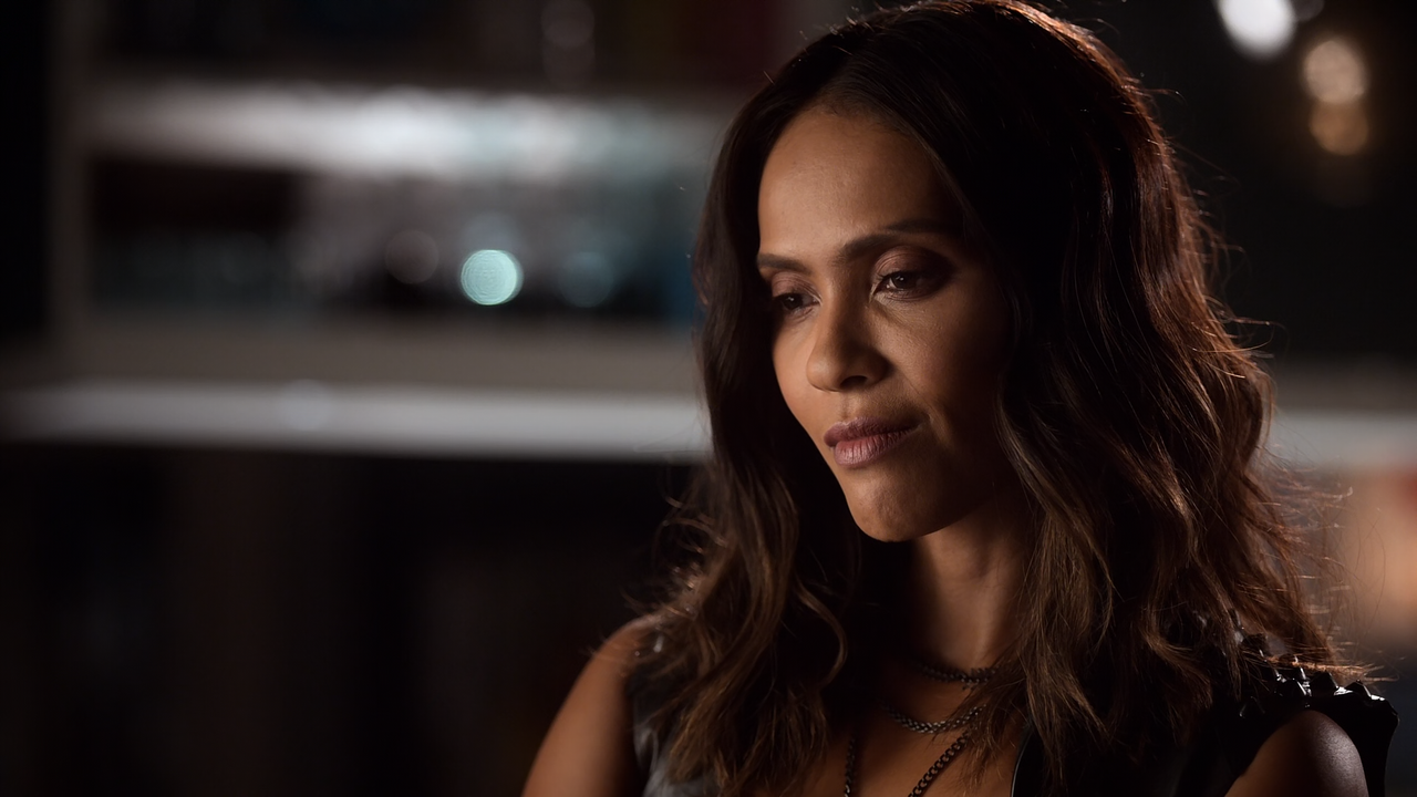 Lucifer.S04E04.All.About.Eve.1080p.10bit.BluRay.AAC5.1.HEVC-Vyndros.mkv_snapshot_27.43_[2020.06.08_0