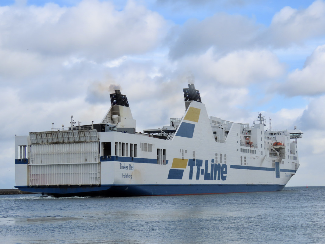 5EA71727-F204-492A-846A-56F70A61A9F0