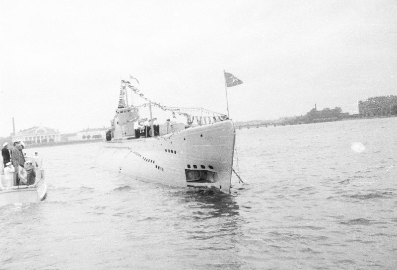 П-3 в парадном строю на Неве, 1948г.