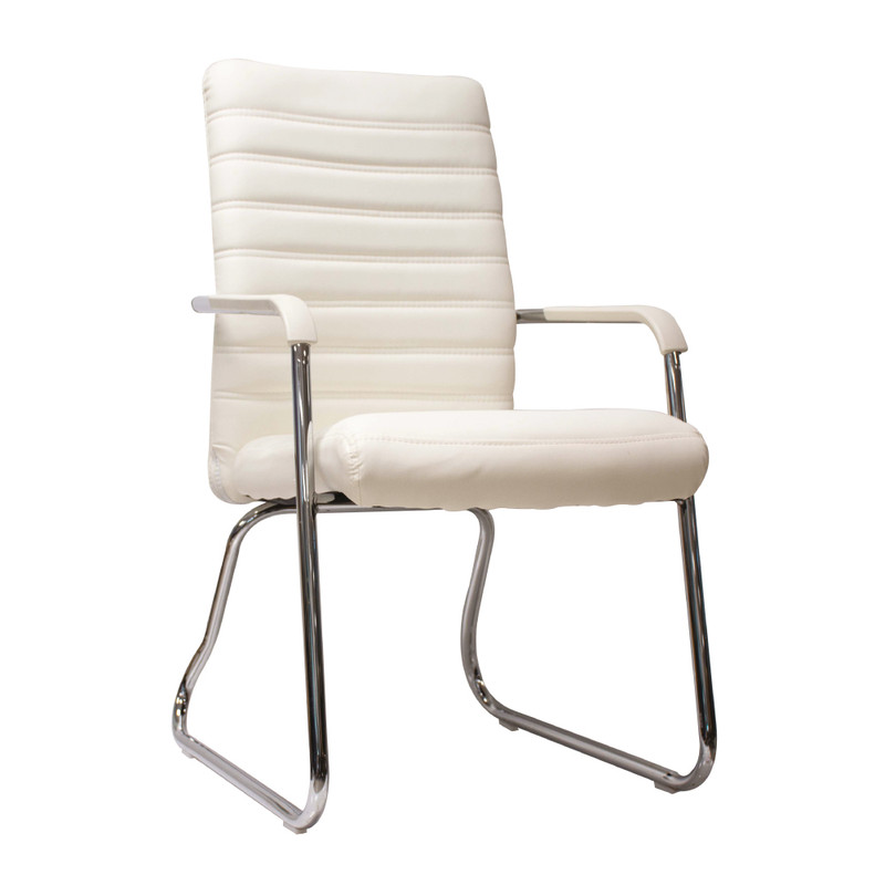 Silla de espera Starken de color blanco con asiento, respaldo y brazos de piel sintética y estructura de metal.