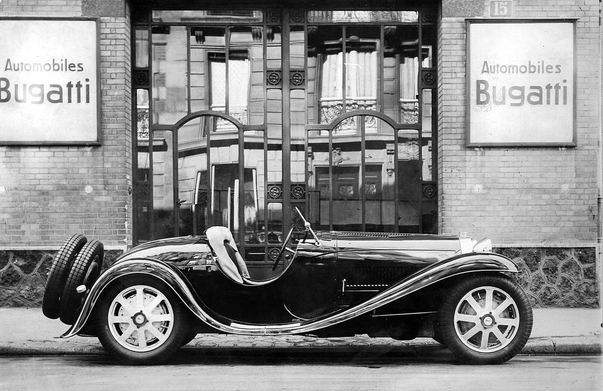 07BUGATTI-Roadster_T55