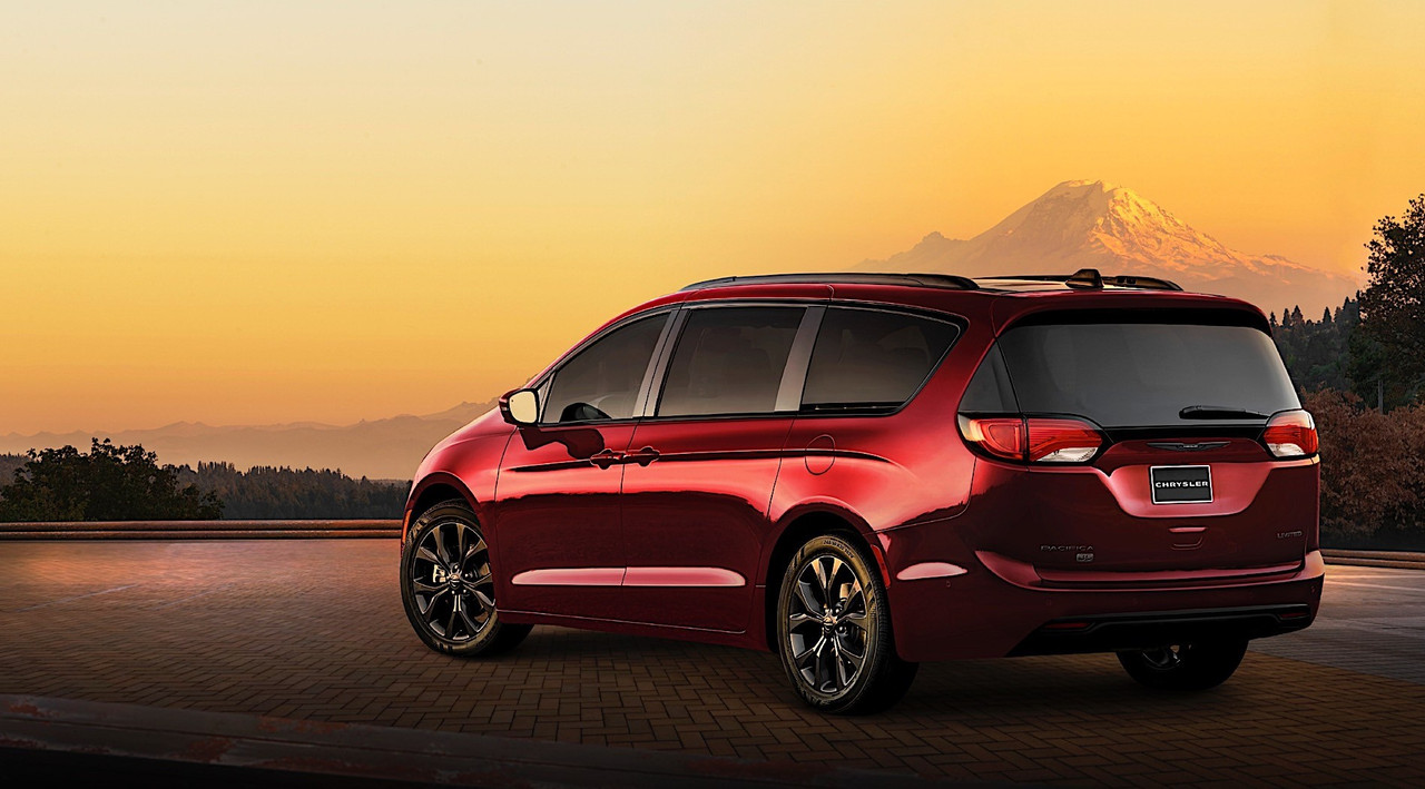 2020 Chrysler Pacifica Red S Edition (24)