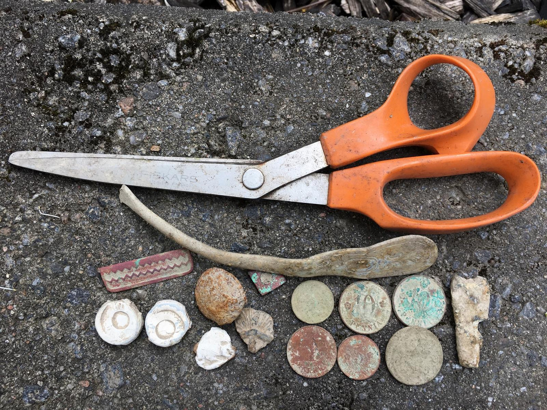 CBDF7DC0-981E-4C1E-9417-1D8999AF2933