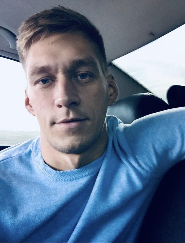 98958B20-B912-4BA9-A536-60EC5C2CFE0D