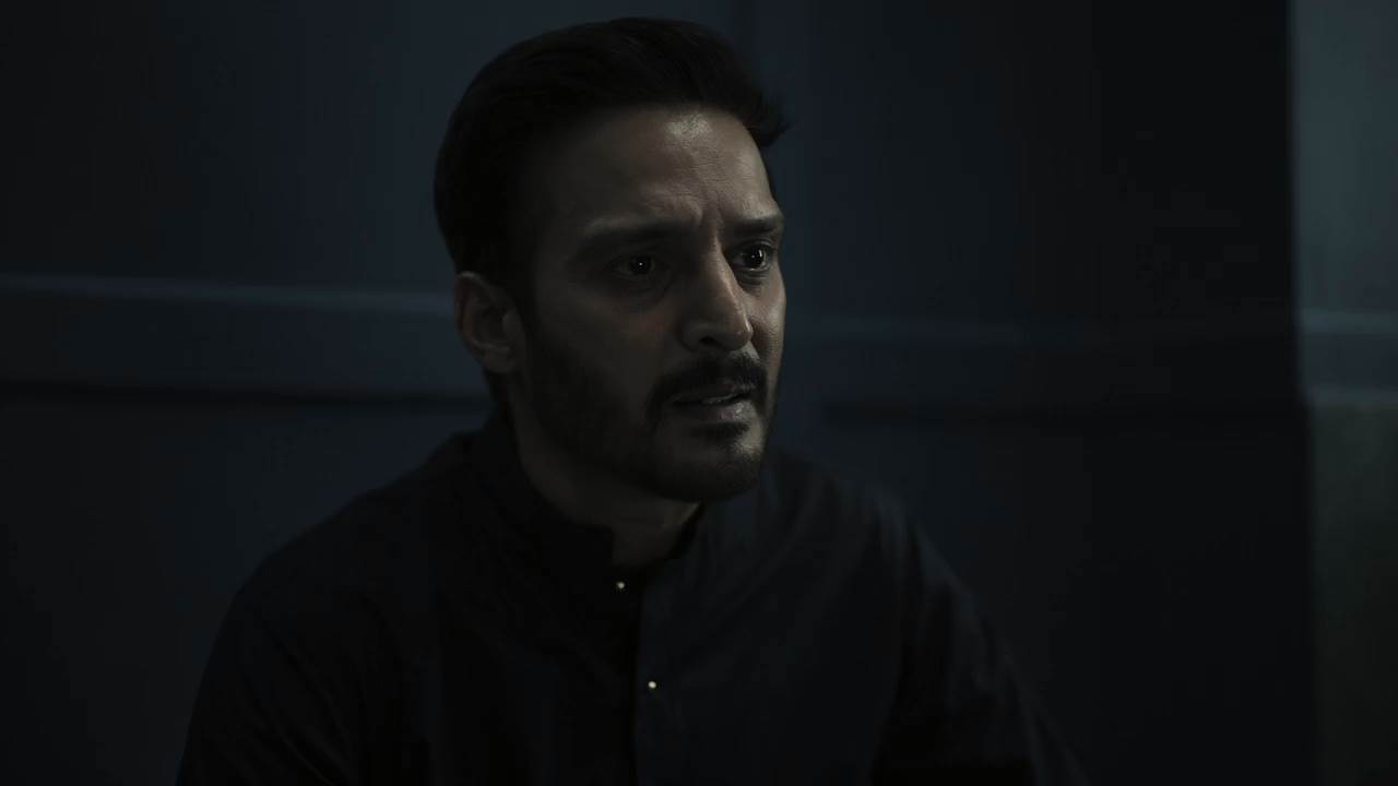 Choona (2023) Season 1 [Hindi + Tamil + Telugu] WebRip 480p, 720p ESub - Complete Screenshot