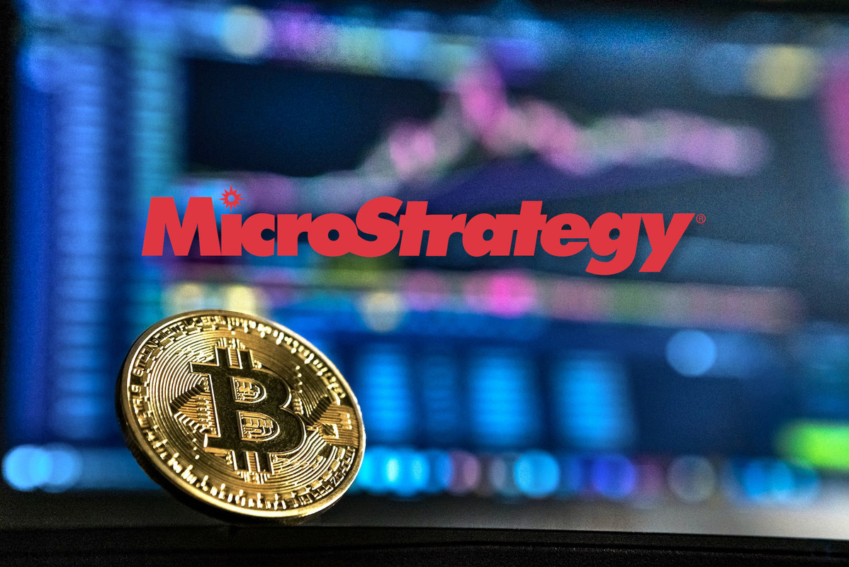 article imageCкачок акций MicroStrategy