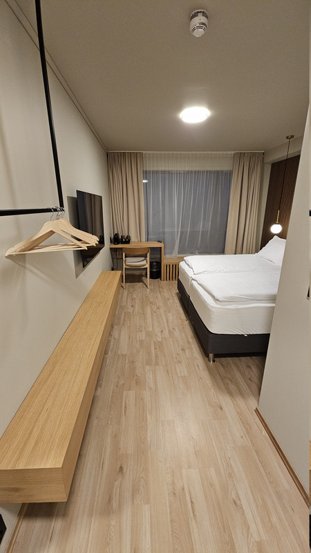 滿大的，雙人房