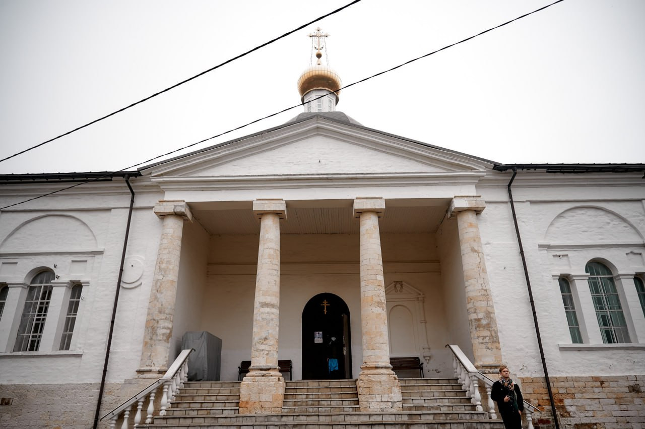 09.10.2026 Архиерейское богослужение в храме ап. Иоанна Богослова в Красном