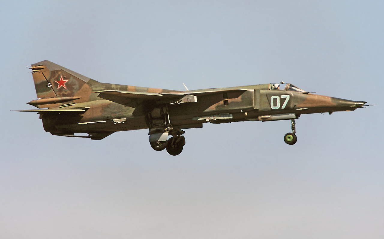 559 APIB Mig-27K 07 Blue_76802620128_SUmmer 1992 (5)