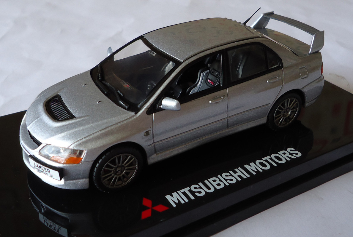 Mitsubishi-Lancer EVO IX