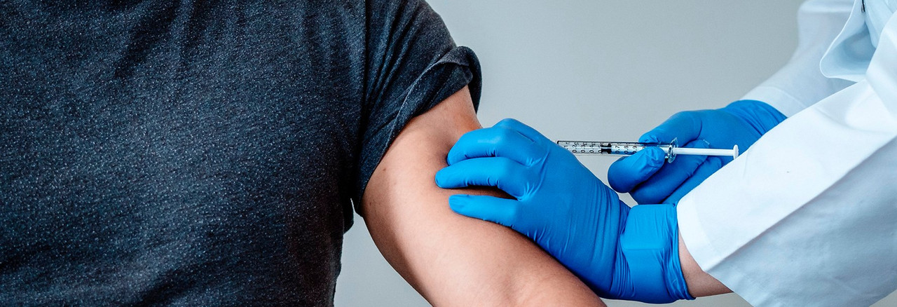 Pandemia de COVID-19 se fortaleció por la variante Ómicron