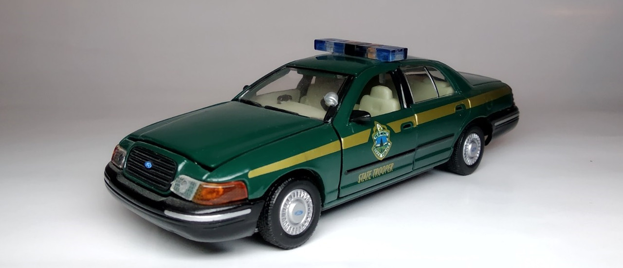 Ford Crown Victoria (2)