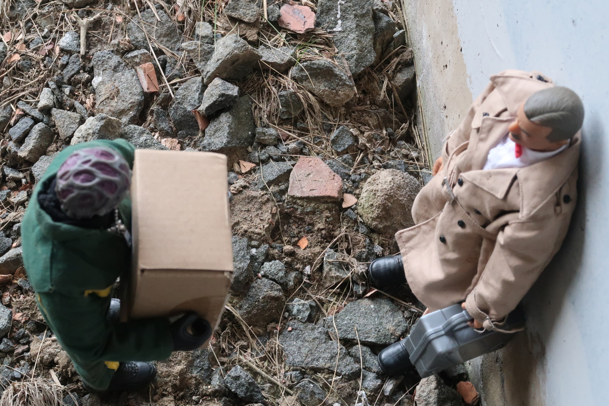 Part three of No Face’s kidnapping job. A754-BD73-46-A4-4-F6-C-A25-E-FEC213-DCB6-D6