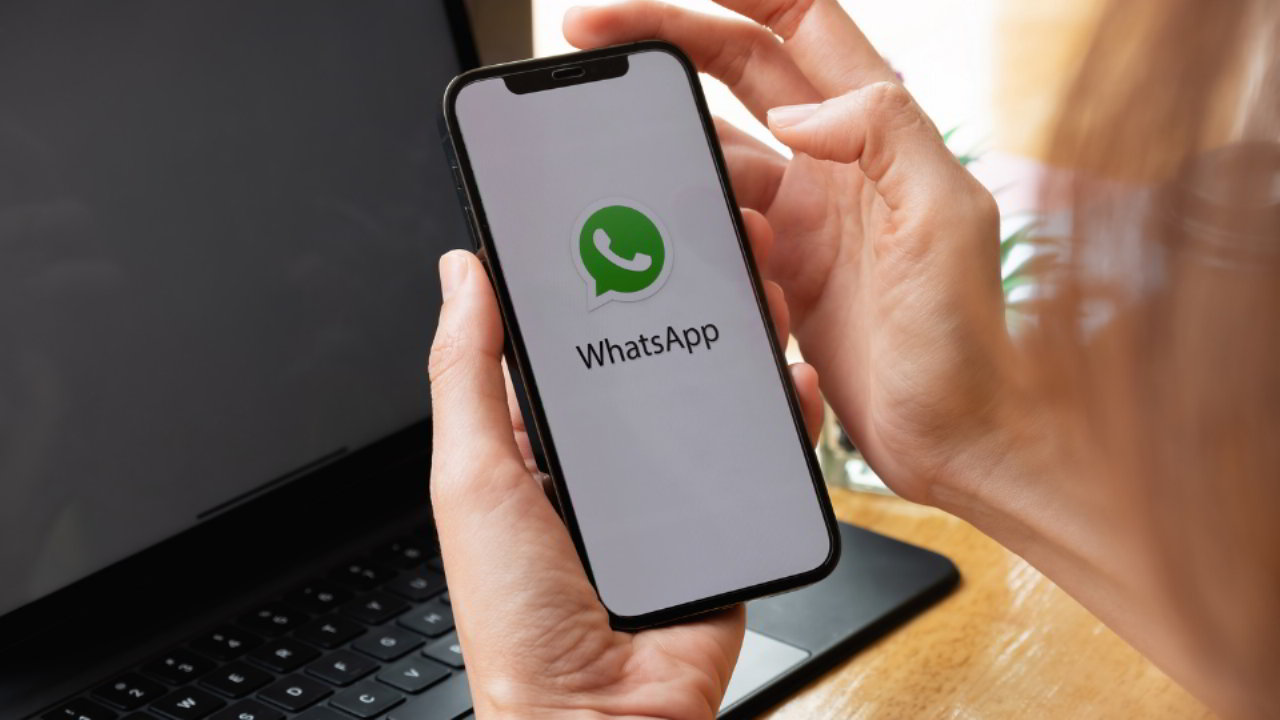 WhatsApp con messaggi audio negli aggiornamenti di stato