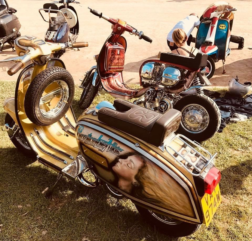 E1E97FFE-A7E3-41FE-B2C6-53D96BDF3CD3