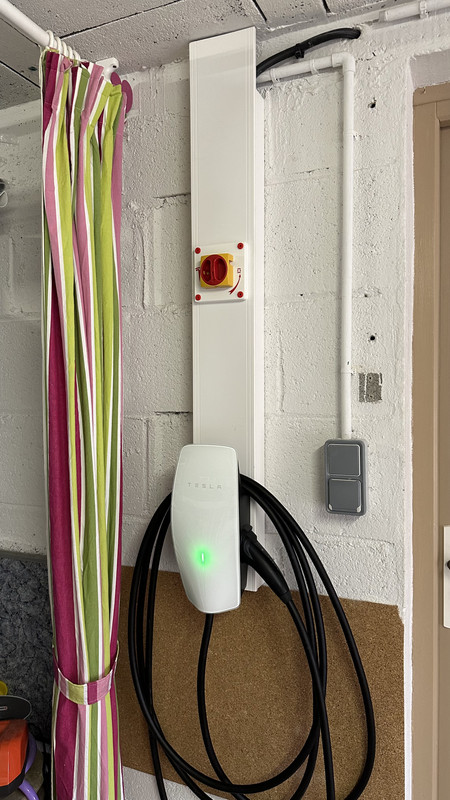 CDD6EDEC-1552-4853-9787-E7A4BB9DD405