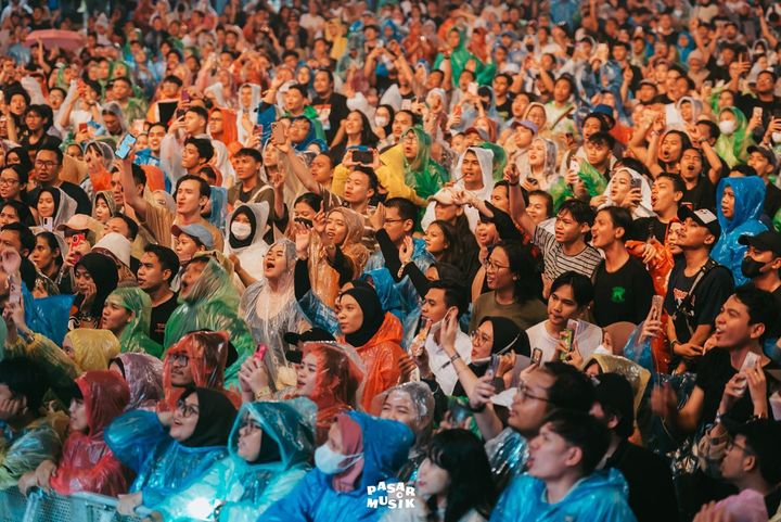 Kemeriahan Festival Pasar Musik 2023 yang diadakan di lokasi dekat dengan hotel dan tempat sewa motor.