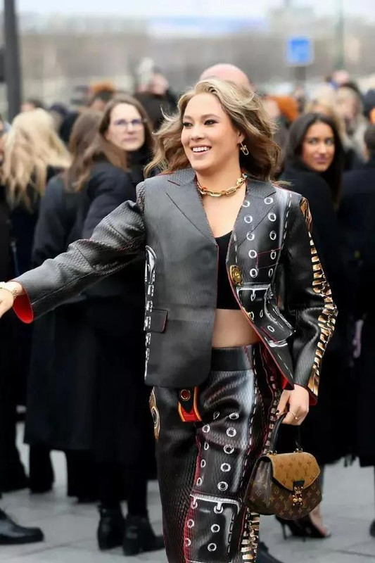 616362E8-9502-417A-ADBF-4895FF14B153