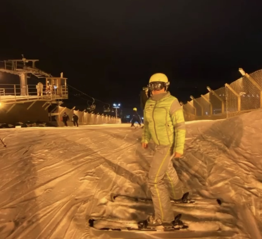 E6116066-AB48-4439-9DC9-2BFED6E55851