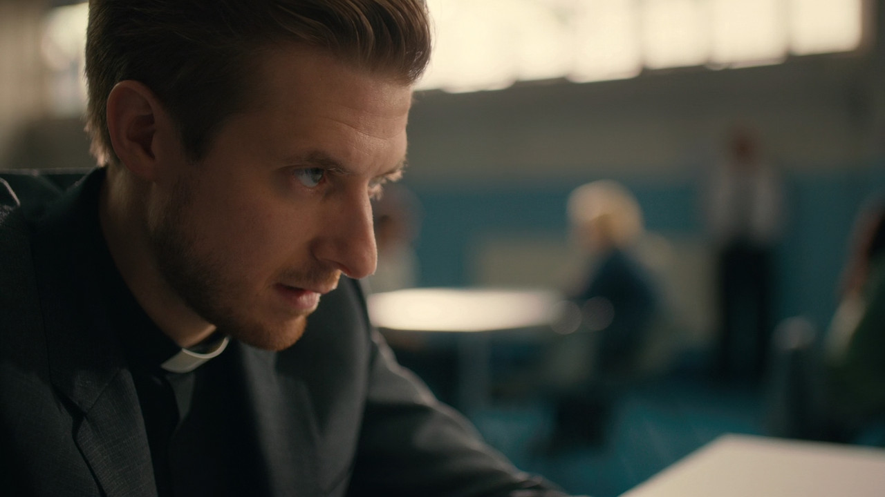 Broadchurch (2013) - S02E01 - Episode 1 (1080p BluRay x265 RCVR)