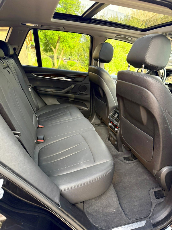 Vehicle thumbnail 24