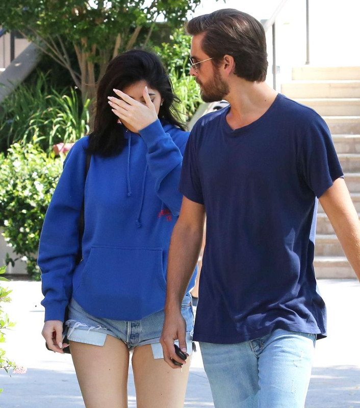 Kylie-Jenner-010