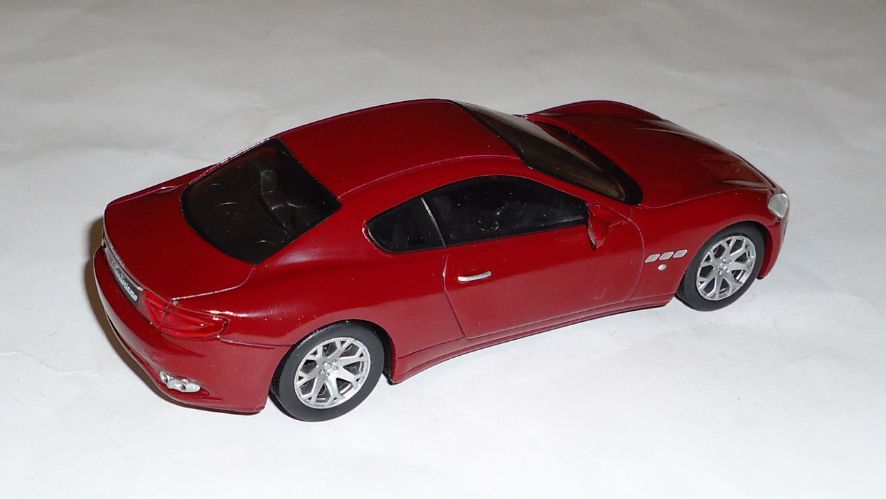 Maserati-Granturismo1