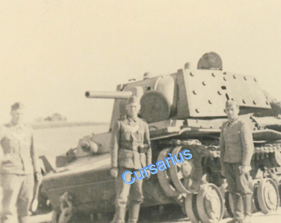 orig. Foto schwerer KV Russischer Panzer im 2WK