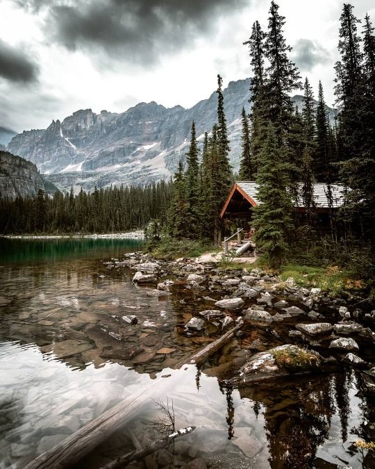 CabinViewFromValleyBase