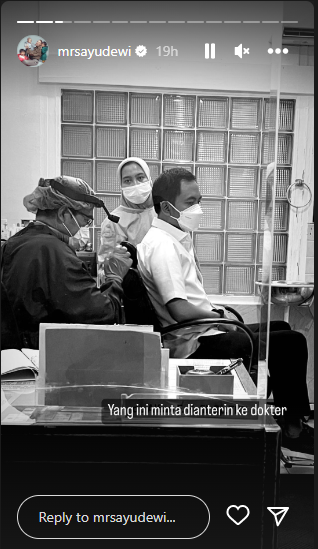 Ayu Dewi antar Regi Datau ke dokter
