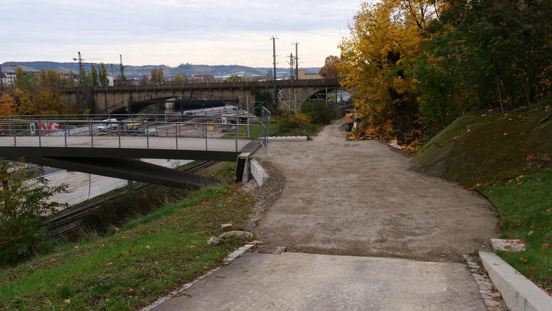 [Bild: 011125-113130-460b.jpg]