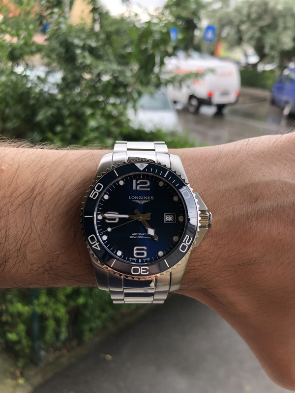 5DFD142E-8415-4883-BAF4-63824177450D