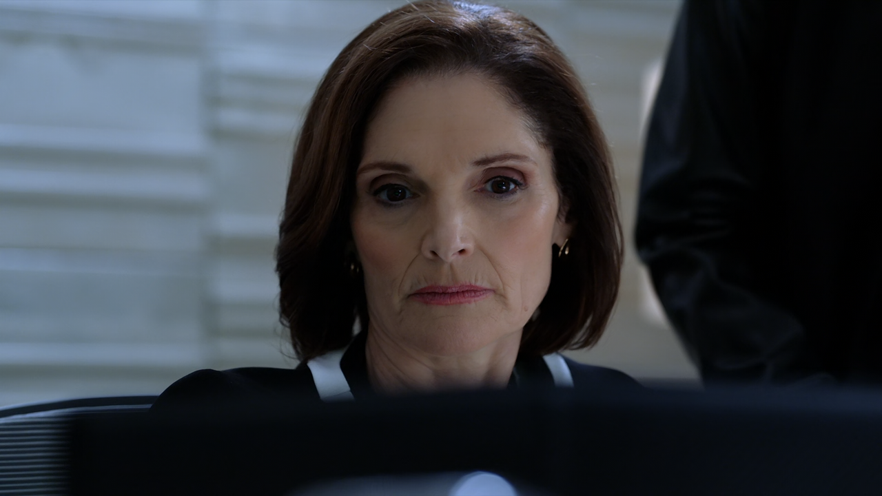 Blindspot.S05E02.We.Didn't.Start.the.Fire.1080p.10bit.AMZN.WEB-DL.AAC5.1.HEVC-Vyndros.mkv_snapshot_2