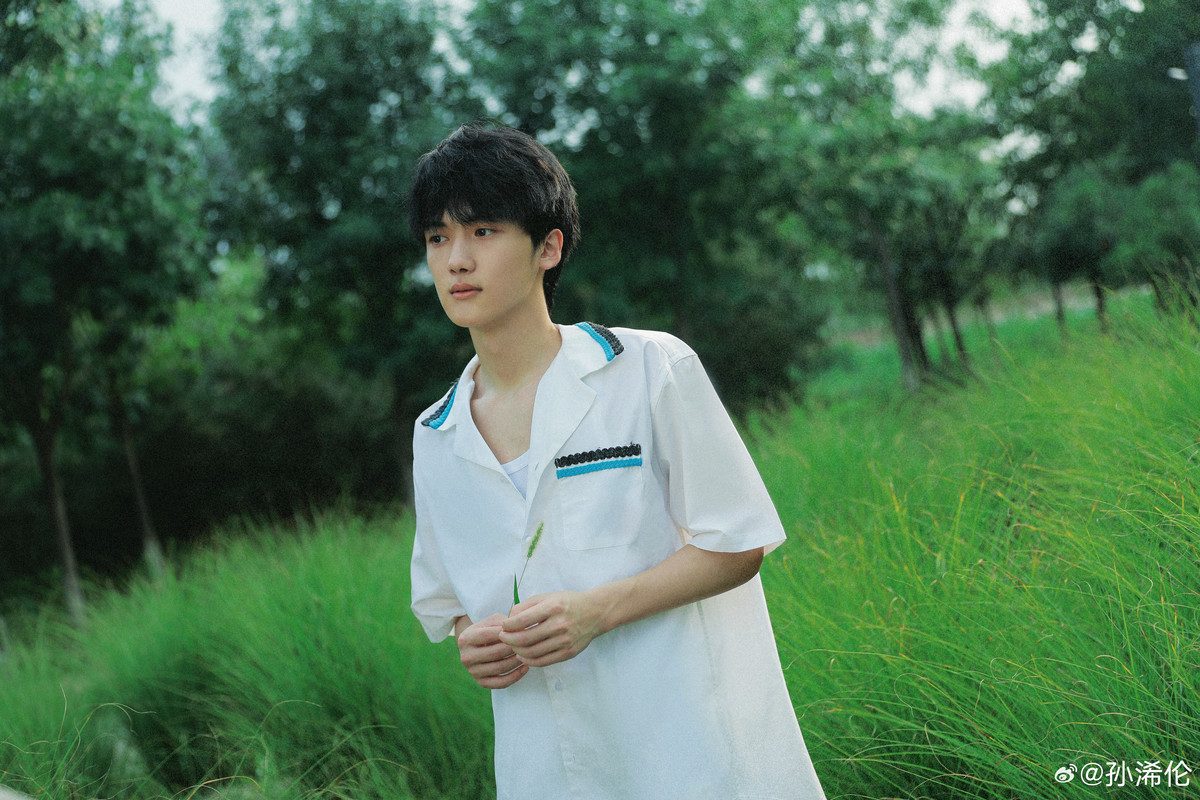 0060OJ29ly1hroy9aqxiyj356o3gghe5