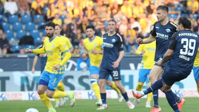 Eintracht Braunschweig vs SC Paderborn 07, 23h30 ngày 03/10